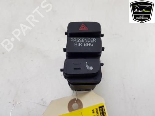 Used Switch Switch VW UP! (121, 122, BL1, BL2, BL3, 123) 1.0 (75 hp) 17121453 17121453