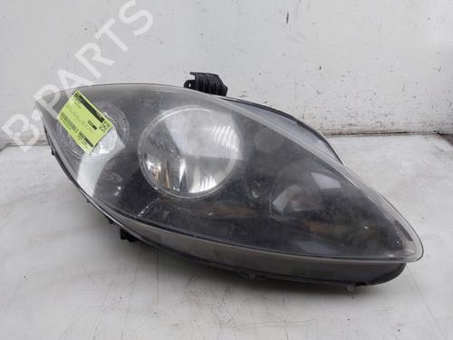 right-headlight-seat-altea-5p1-2004-2005-2006-2007-2008-2009-2010-2011-2012-2013-2014-2015-32319779 main image