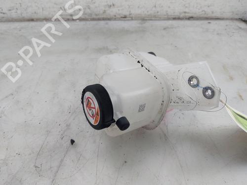 Used Expansion tank TOYOTA YARIS (_P21_, _PA1_, _PH1_) 1.5 Hybrid (MXPH10, MXPH11) (116 hp) 32481360