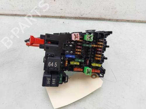 Used Fuse box Fuse box 38499052 38499052