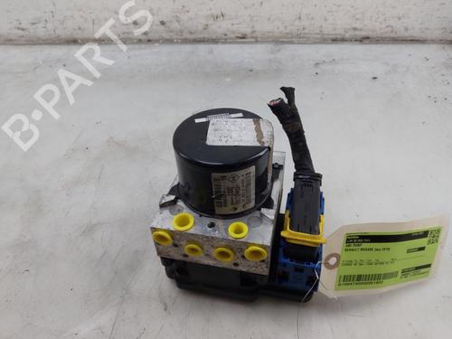 Used ABS pump RENAULT MEGANE III Hatchback (BZ0/1_, B3_) 1.6 16V (BZ1B, BZ1H) (110 hp) 32443654