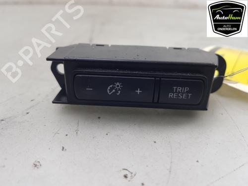 Used Switch Switch NISSAN LEAF (ZE1) Electric (218 hp) 18254322 18254322