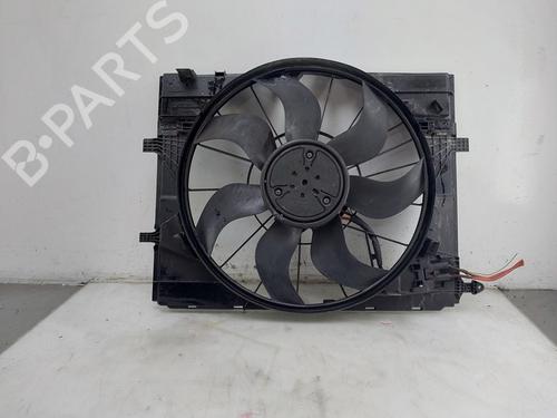 Used Radiator fan MERCEDES-BENZ GLC (X253) 250 4-matic (253.946) (211 hp) 30533942