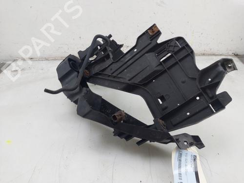 Right headlight support AUDI A4 B8 Avant (8K5) 2.0 TDI | BP29504109C156 
