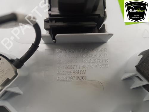 Interior roof light PEUGEOT 2008 II (UD_, US_, UY_, UJ_, UR_, UC_) 1.2 PureTech 100 (USHNK) | BP12050382I8