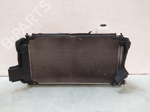 Used Radiator set TOYOTA COROLLA Saloon (_E21_) 1.8 VVTi Hybrid (126 hp) 30351808