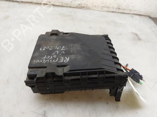 Used Fuse box Fuse box SKODA YETI (5L) 1.2 TSI (105 hp) 36698885 36698885