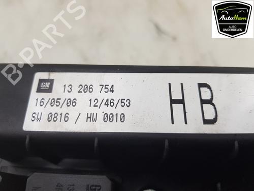 Fuse box OPEL ZAFIRA / ZAFIRA FAMILY B (A05) 2.2 (M75) | BP18355841E1 