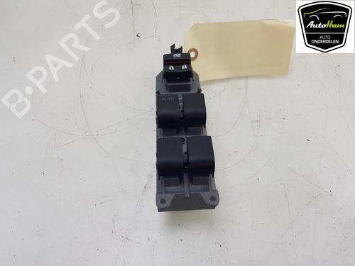 Used Switch TOYOTA YARIS (_P13_) 1.5 Hybrid (NHP130_, NHP130) (101 hp) 18787902