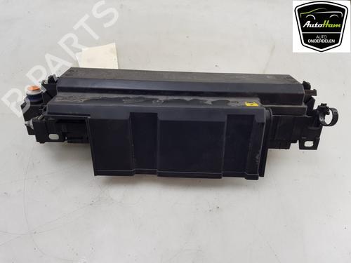 Fuse box TESLA MODEL S (5YJS) 75D AWD | BP18433551E1 