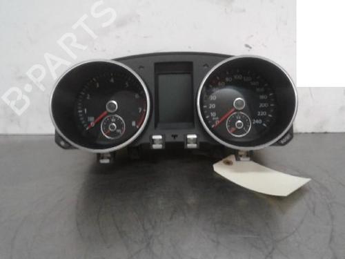 Used Instrument cluster VW GOLF VI (5K1) 1.2 TSI (86 hp) 12015996