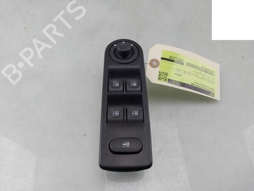 Used Switch RENAULT CAPTUR I (J5_, H5_) 0.9 TCe 90 (90 hp) 30388340