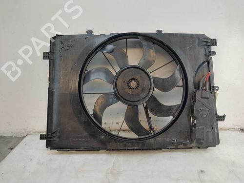Used Radiator fan MERCEDES-BENZ A-CLASS (W176) A 180 (176.042) (122 hp) 29938725