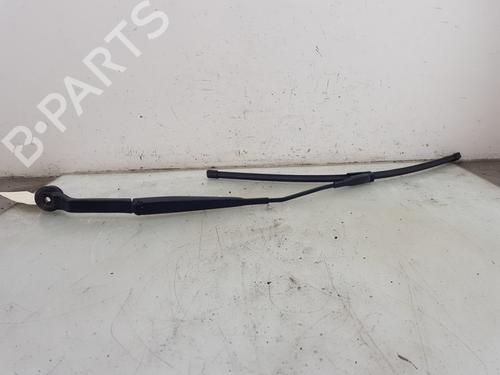 Used Front windshield wiper arm FORD KUGA II (DM2) 1.6 EcoBoost (150 hp) 23981823