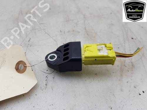 Used Electronic module TOYOTA YARIS (_P13_) 1.5 Hybrid (NHP130_) (101 hp) 23218344