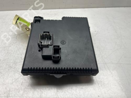 Used Fuse box Fuse box VOLVO S60 I (384) D5 (163 hp) 33266718 33266718