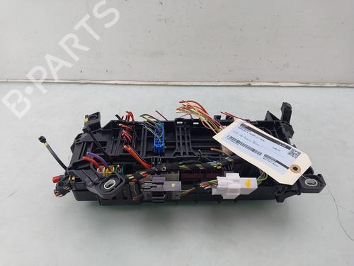 Used Fuse box MERCEDES-BENZ A-CLASS (W176) A 180 (176.042) (122 hp) 29938563