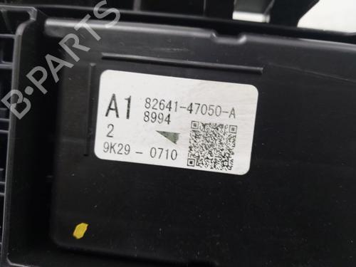 Fuse box TOYOTA COROLLA Saloon (_E21_) 1.8 VVTi Hybrid | BP30388385E1 