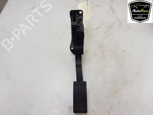 Pedal VOLVO V40 Hatchback (525) D2 (120 hp) 15627954