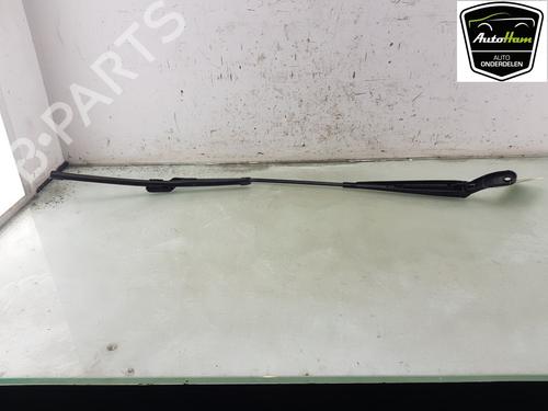 Front windshield wiper arm PEUGEOT 2008 I (CU_) 1.2 THP 110 / PureTech 110 | BP22903246C143 