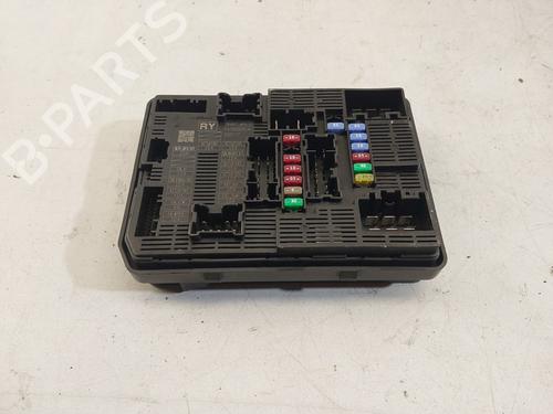 Used Fuse box Fuse box 39265451 39265451