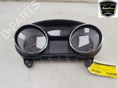 Quadrante OPEL ASTRA K (B16) 1.5 CRDI (68) (105 hp) 17541628