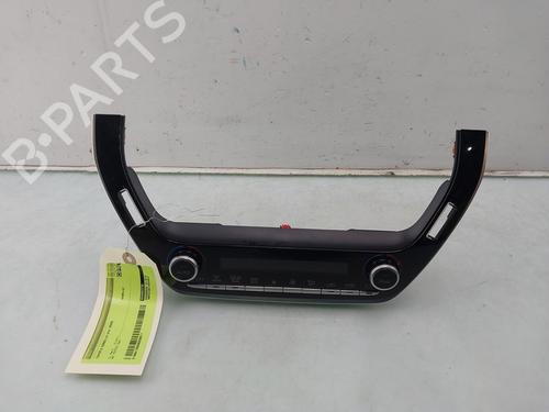 Used Climate control TOYOTA COROLLA Saloon (_E21_) 1.8 VVTi Hybrid (126 hp) 30183942