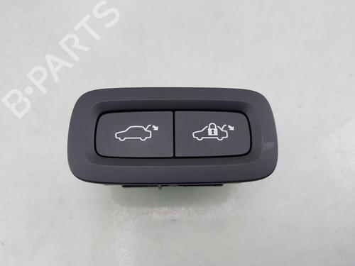 Used Switch VOLVO XC60 II (246) T8 Hybrid AWD (390 hp) 30060497