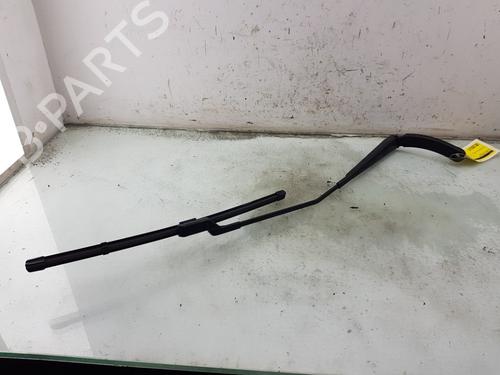 Used Front windshield wiper arm VW POLO VI (AW1, BZ1, AE1) 1.0 TSI (95 hp) 29200085