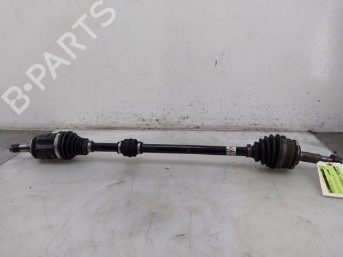 Used Right front driveshaft TOYOTA YARIS CROSS (MXP_) 1.5 Hybrid (MXPJ10) (116 hp) 32045101