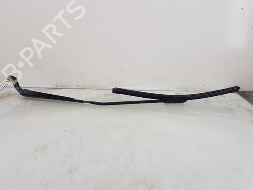Used Front windshield wiper arm AUDI A3 Sportback (8YA, 8YF) 35 TFSI Mild Hybrid (150 hp) 25449006
