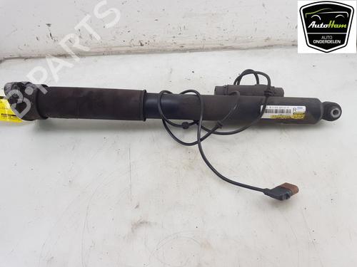 Used Right rear shock absorber MERCEDES-BENZ C-CLASS (W205) C 450 AMG 4-matic (205.064) (367 hp) 24994985