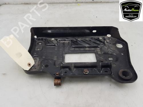 Used Support MERCEDES-BENZ GLA-CLASS (X156) GLA 180 (156.942) (122 hp) 16248359