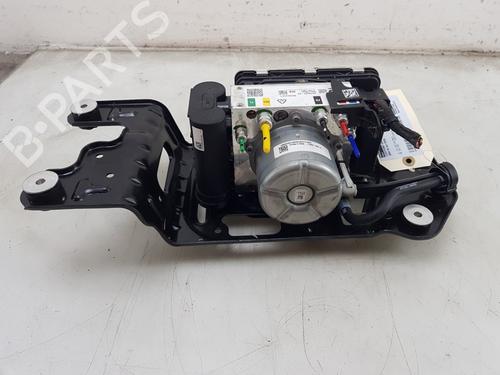 Used Suspension compressor BMW X5 (G05, F95) xDrive 50 e Plug-in-Hybrid (489 hp) 28715890