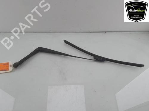 Front windshield wiper arm NISSAN MICRA IV (K13K, K13KK) 1.2 | BP13147654C143 
