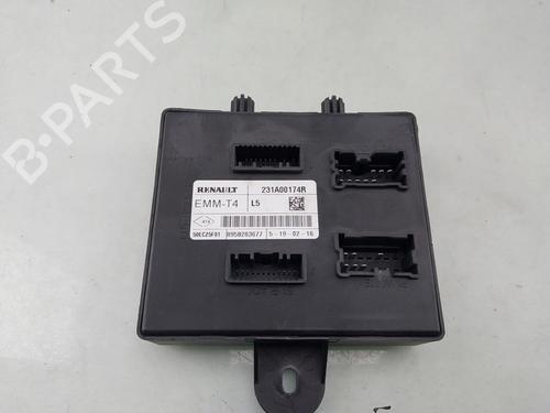 Used Electronic module RENAULT CAPTUR I (J5_, H5_) 1.2 TCe 120 (118 hp) 31060225