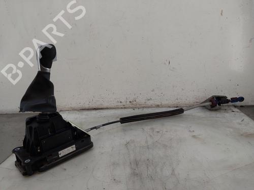 Used Gear lever RENAULT CAPTUR I (J5_, H5_) 1.2 TCe 120 (118 hp) 31851863