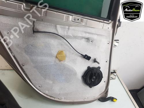 Used Left rear door RENAULT CLIO III Grandtour (KR0/1_) 1.2 16V (KR0P) (101 hp) 19667297