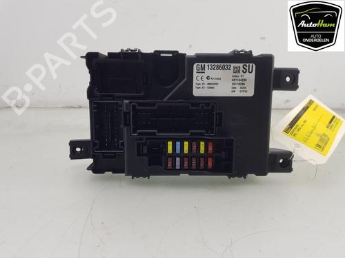Boîte à Fusibles OPEL CORSA D (S07) 1.2 (L08, L68) (80 hp) 16151709
