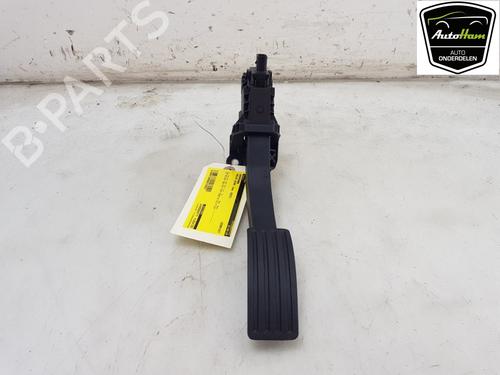 Used Pedal VOLVO XC40 (536) T4 Plug-in Hybrid (211 hp) 17742594