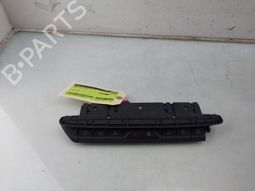 Used Warning switch SKODA ELROQ (PYL) 60 (204 hp) 32382513