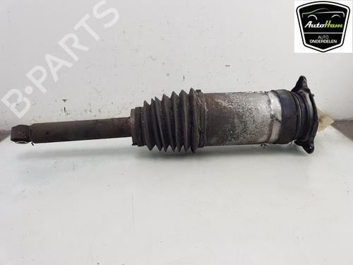 Used Right rear shock absorber Right rear shock absorber TESLA MODEL S (5YJS) 75D AWD (525 hp) 17121775 17121775