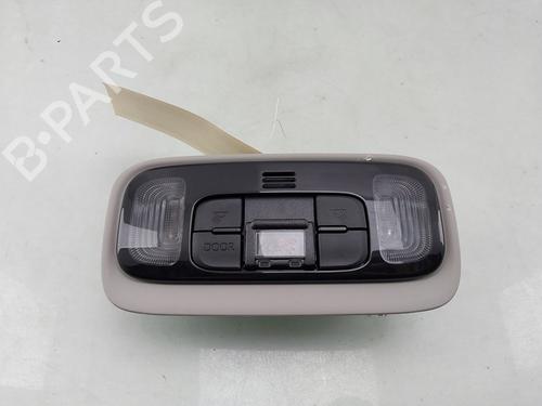 interior-roof-light-toyota-yaris-_p21_-_pa1_-_ph1_-2020-33429927 main image