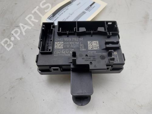 control-unit-porsche-taycan-y1a-2019-29274597 main image