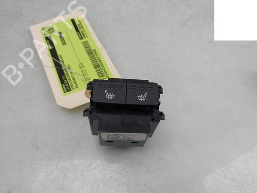 switch-polestar-polestar-2-534-2019-38746727 main image