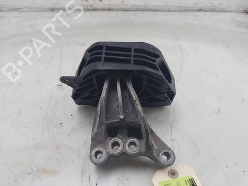 Used Engine mount OPEL CORSA F (P2JO) 1.2 (68) (75 hp) 30435472