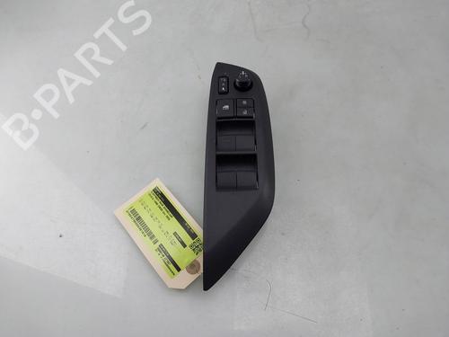 switch-toyota-yaris-cross-mxp_-2020-35897402 main image