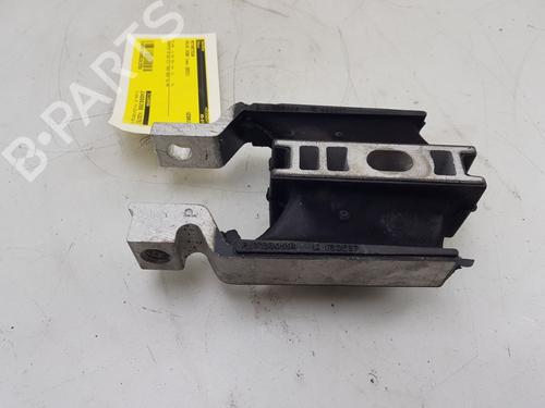 Used Engine mount VOLVO XC60 II (246) T6 Plug-In Hybrid AWD (349 hp) 25883986