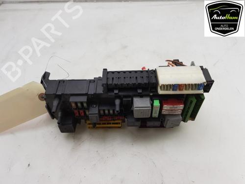 Used Fuse box Fuse box MERCEDES-BENZ E-CLASS Convertible (A207) E 350 CDI (207.422) (231 hp) 12050571 12050571