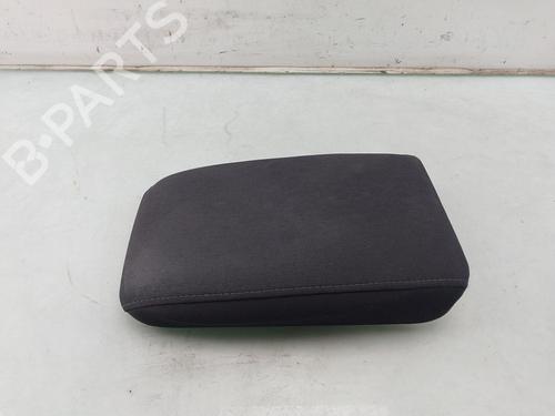 Used Armrest / Center console VW GOLF VI (5K1) 1.4 TSI (122 hp) 29025772